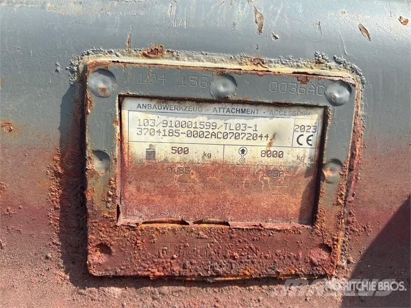 40 in Cleanup Excavator Bucket - Fits Liebherr A90 挖斗