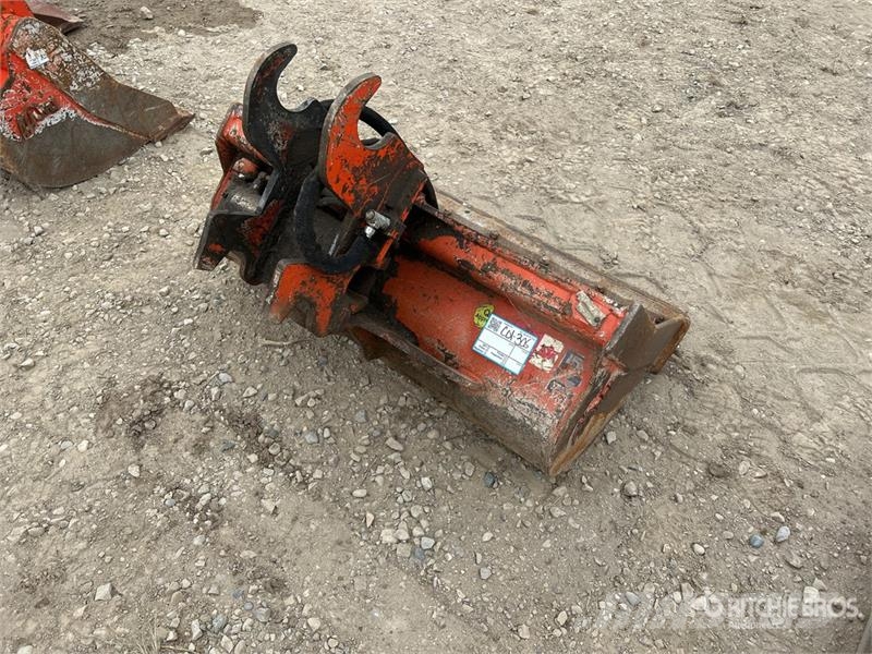 40 in Hydraulic Tilting Excavator Bucket Kašike / Korpe