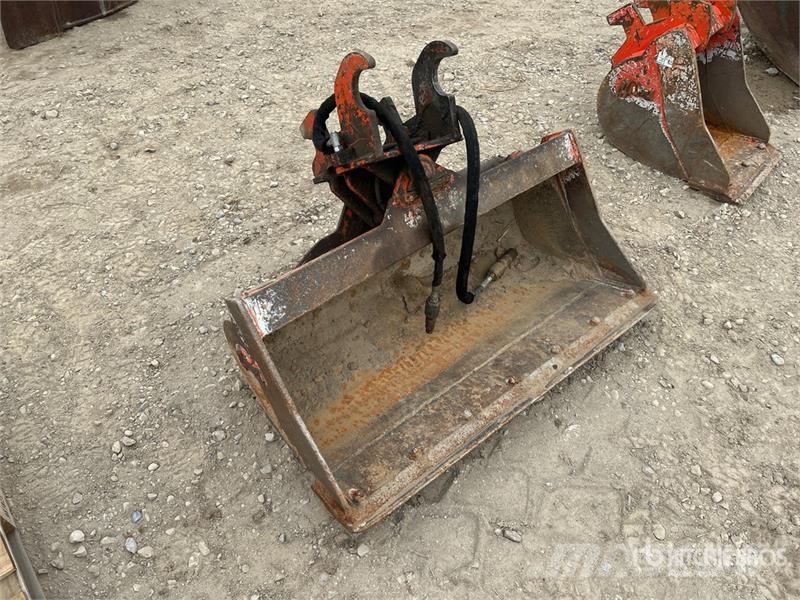 40 in Hydraulic Tilting Excavator Bucket Kašike / Korpe