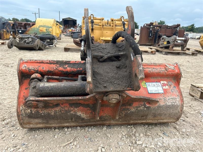 40 in Hydraulic Tilting Excavator Bucket Kašike / Korpe