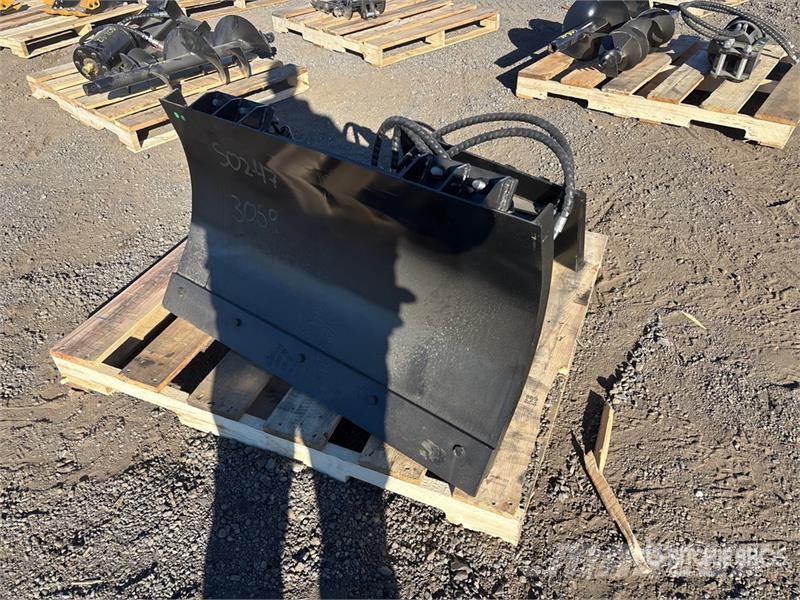  40 in Skid Steer Snow Pusher (Unused) حراثات ونصول الجليد