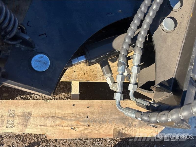  40 in Skid Steer Snow Pusher (Unused) حراثات ونصول الجليد