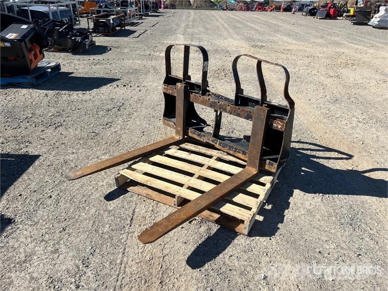  41 in Skid Steer Forks شوكات