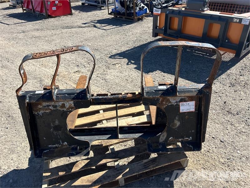  41 in Skid Steer Forks شوكات