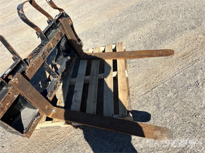  41 in Skid Steer Forks شوكات