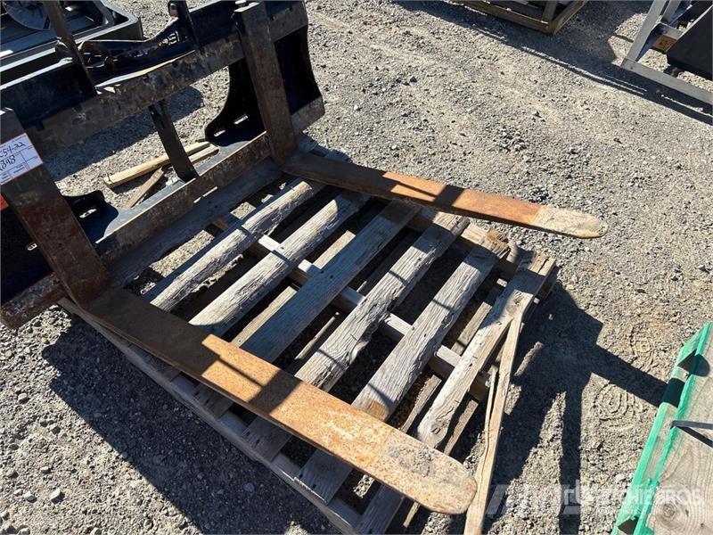  42 in Skid Steer Forks Forche