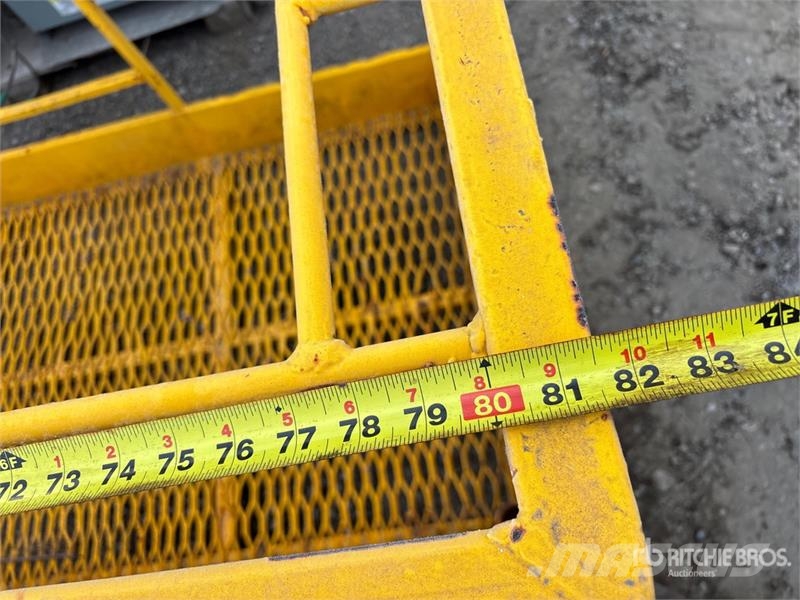  43 in x 80 in Personnel Basket Vertikaalsed mast tõstukid