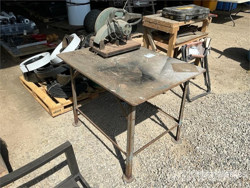 43" x 33" Workbench with a 14" Cut-off Saw Drugi deli