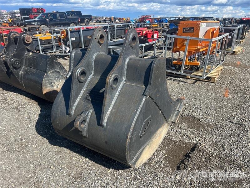  44 in Digging Excavator Bucket Buckets