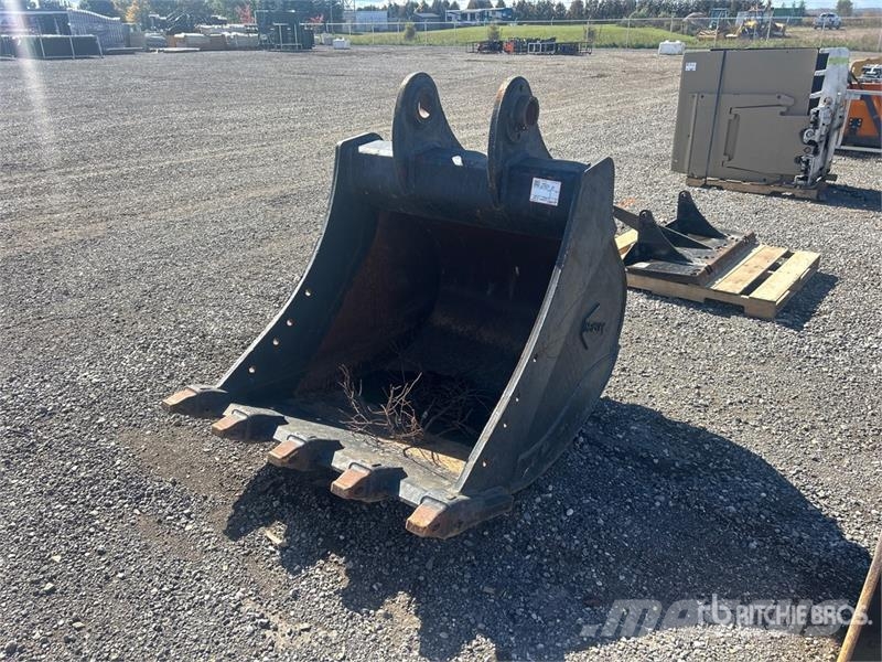  44 in Digging Excavator Bucket Buckets