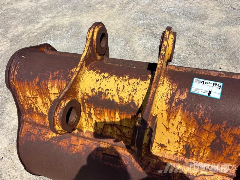 44 in Q/C Digging Excavator Bucket Godet