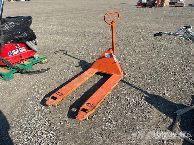 4400 lb Pallet Jack 手动码垛机