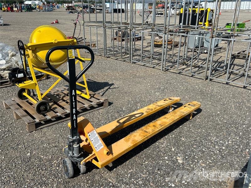  4400 lb Pallet Jack Rokas palešu ratiņi
