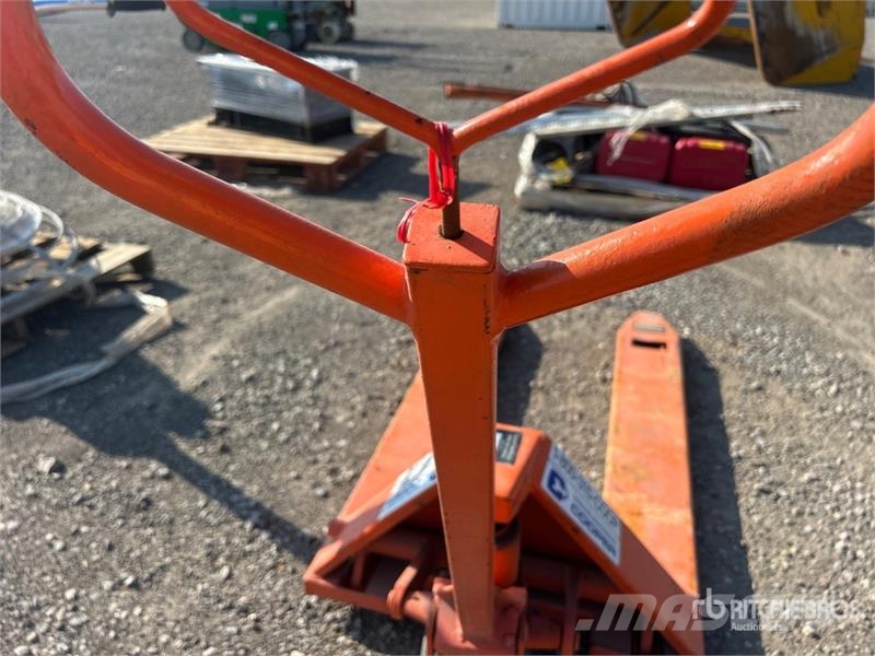 4400 lb Pallet Jack 手动码垛机