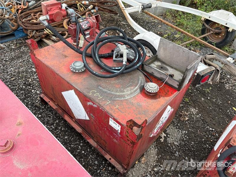  449 L Skid Mounted Steel Gasoline Fuel Tank صهاريج الوقود والصهاريج الإضافية