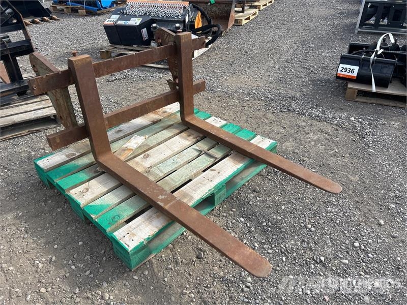  46 in Q/C Wheel Loader Forks شوكات