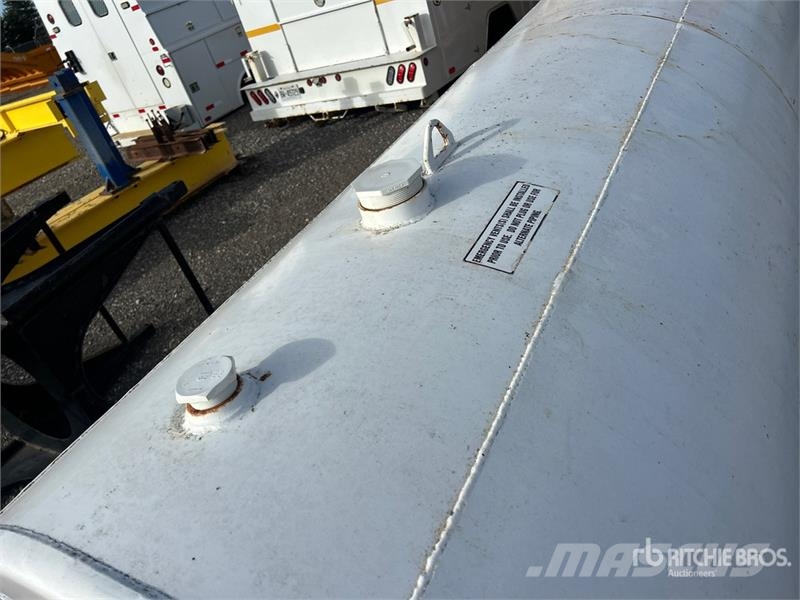  4633 L Steel Fuel Tank Polttoaine- ja lisäainesäiliöt