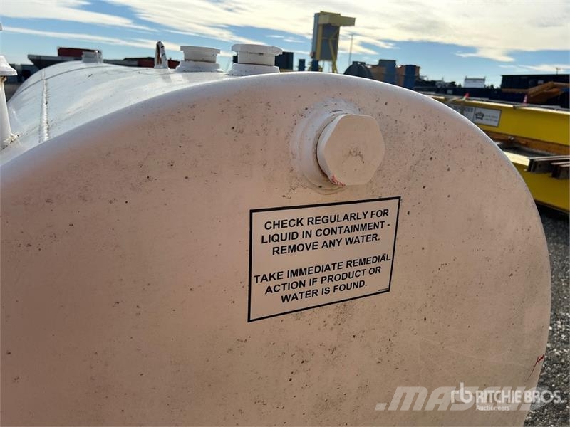  4633 L Steel Fuel Tank Polttoaine- ja lisäainesäiliöt