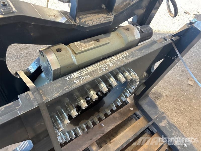  47 in Rotating Fork Attachment Fourche