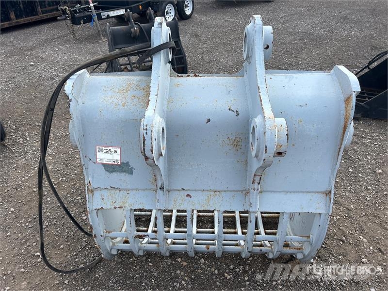 47 in Skeleton Excavator Bucket Godet