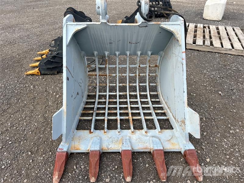 47 in Skeleton Excavator Bucket Godet