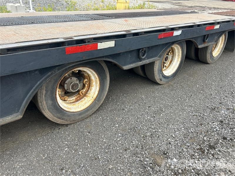  48 ft Tri/A Hydraulic Tail Trailer 平板拖车