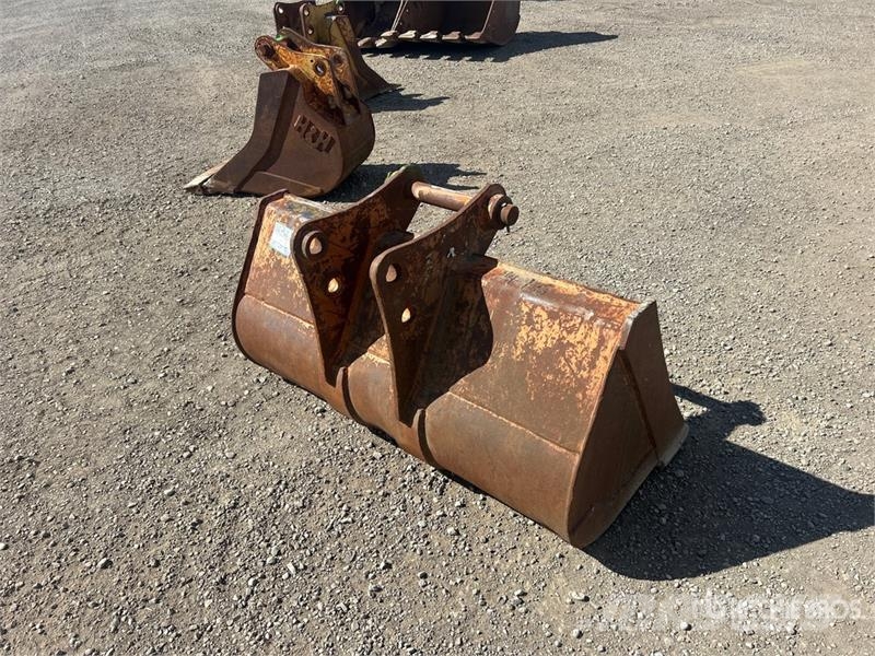 48 in Cleanup Bucket - Fits Cat 416 Kanalak