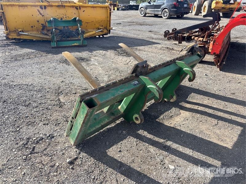 48 in Q/C Fork Attachment - Fits Komatsu WA200 Gabeln