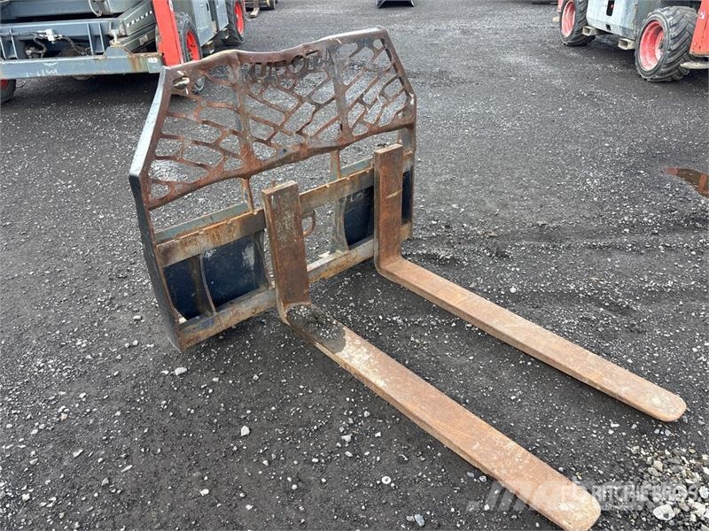 48 in Skid Steer Forks Fourche