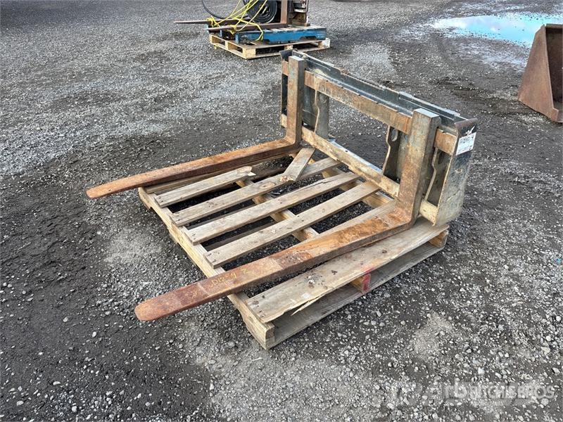 48 in Skid Steer Forks 叉