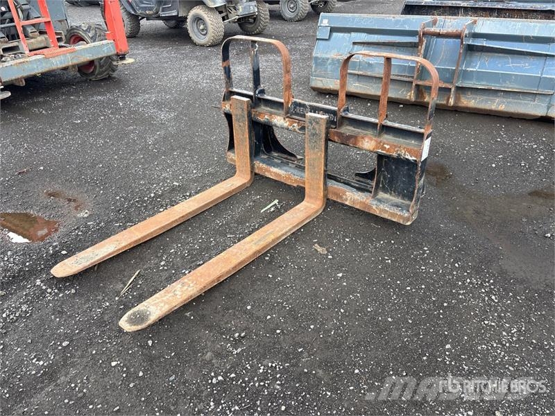 48 in Skid Steer Forks Fourche