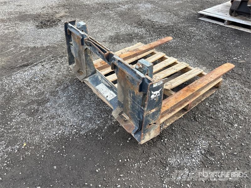 48 in Skid Steer Forks 叉