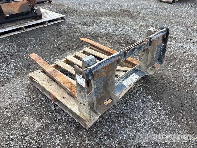 48 in Skid Steer Forks 叉