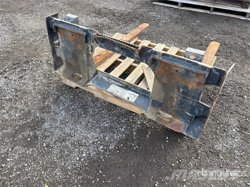 48 in Skid Steer Forks 叉