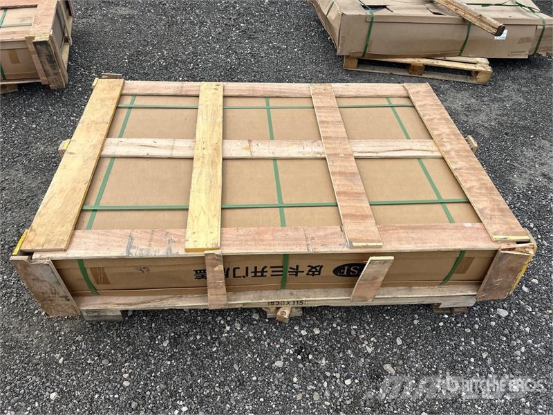 5.5 ft Truck Cap (Unused) Kabine in notranjost