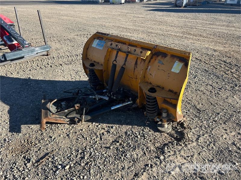  5 ft Truck Plow Attachment معدات النقل - غير ذلك
