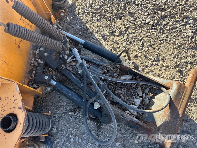  5 ft Truck Plow Attachment معدات النقل - غير ذلك