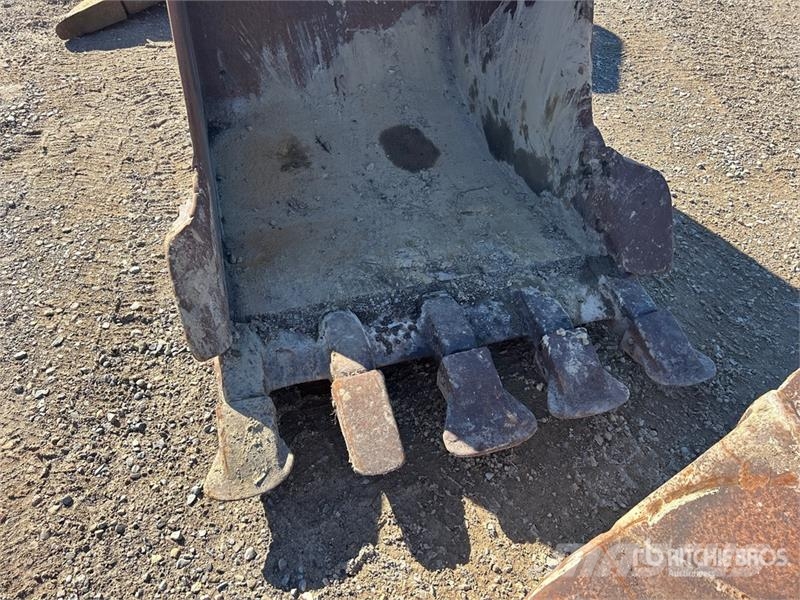  50 in Digging Excavator Bucket - Fits Cat 235B دلاء