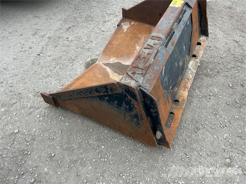  50 in Skid Steer Bucket دلاء