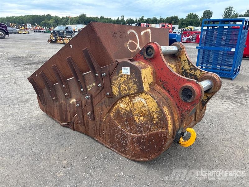 51 in Cleanup Excavator Bucket - Fits Cat 345 Godet