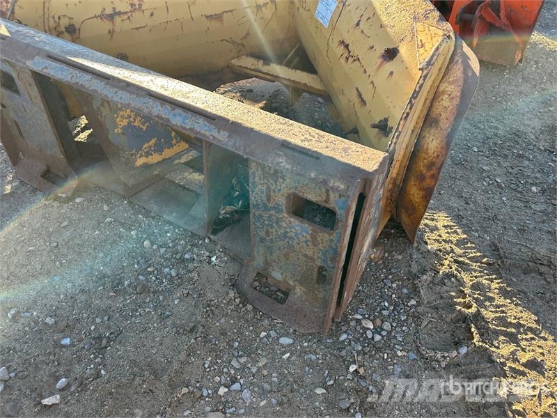 52 in Snow Plow Снігоочищувальні ножі та плуги