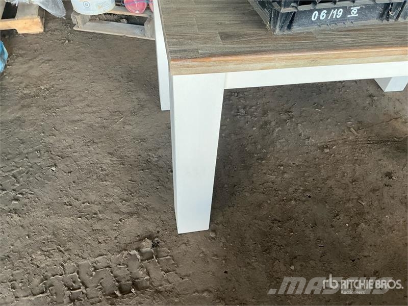 55" x 33.5 Table 其他組件