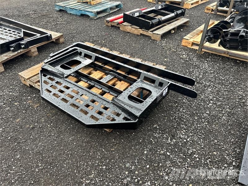 58 in Skid Steer Forks (Unused) Vilice