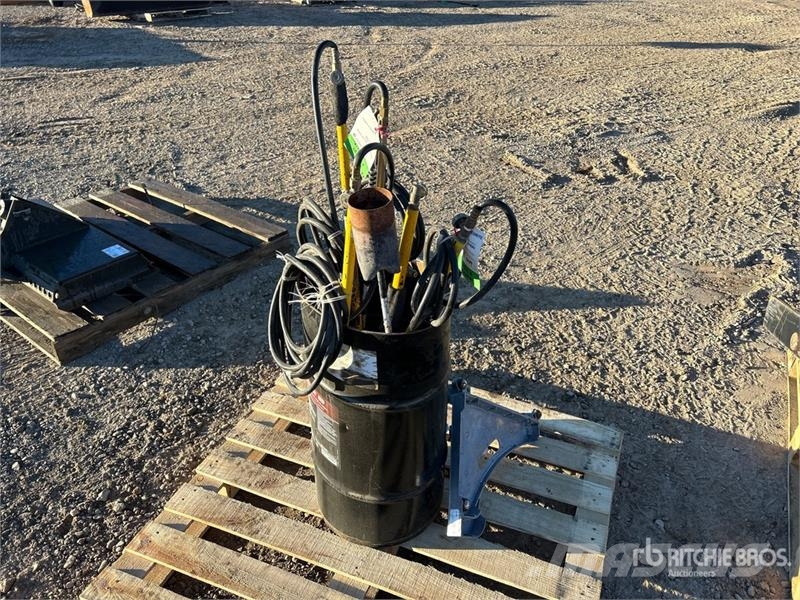  6 torches, pump, vinal cutter Outros Florestal