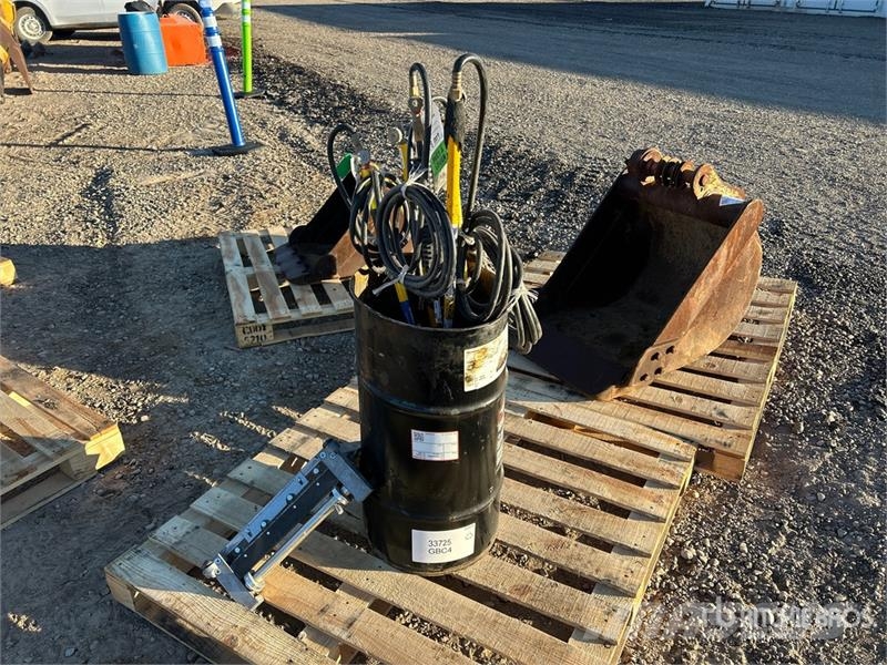  6 torches, pump, vinal cutter Outros Florestal