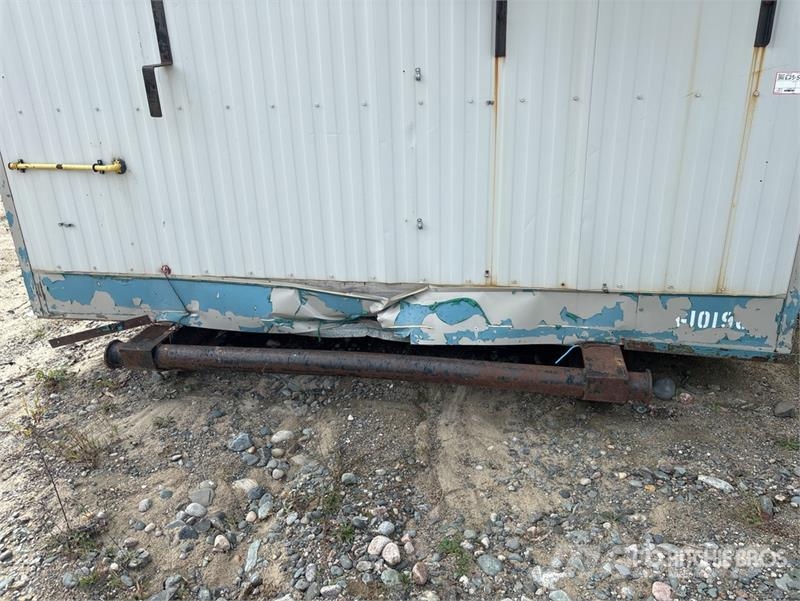 60 ft x 12 ft Skid-Mounted Locker Room Mobile Camp Työmaakopit