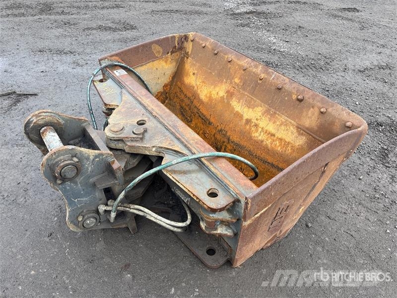 60 in 0.57 m3 Hydraulic Tilting Excavator Bucket - دلاء