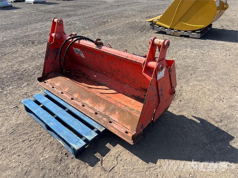 60 in Multi-Purpose Skid Steer Bucket 挖斗