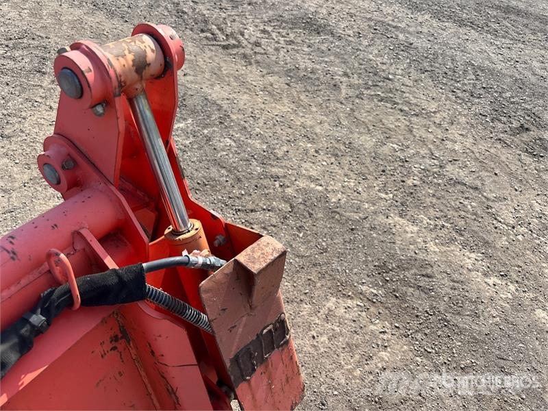 60 in Multi-Purpose Skid Steer Bucket 挖斗