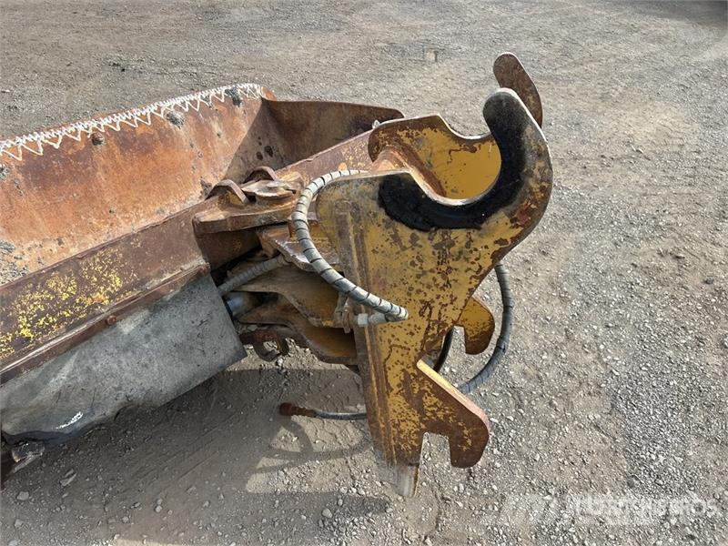  60 in Q/C Hydraulic Tilting Excavator Bucket دلاء